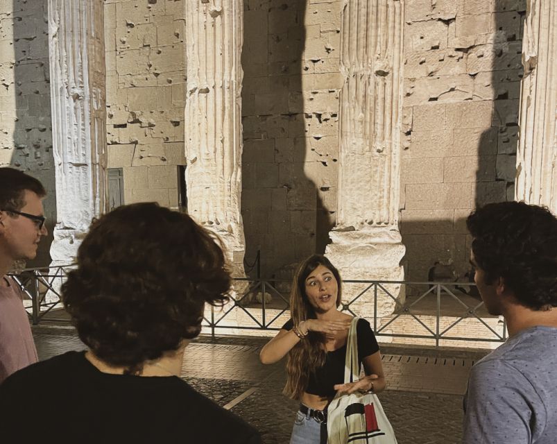 Rome: City Highlights Moonlight Walking Tour - Why Rome at night changes the experience
