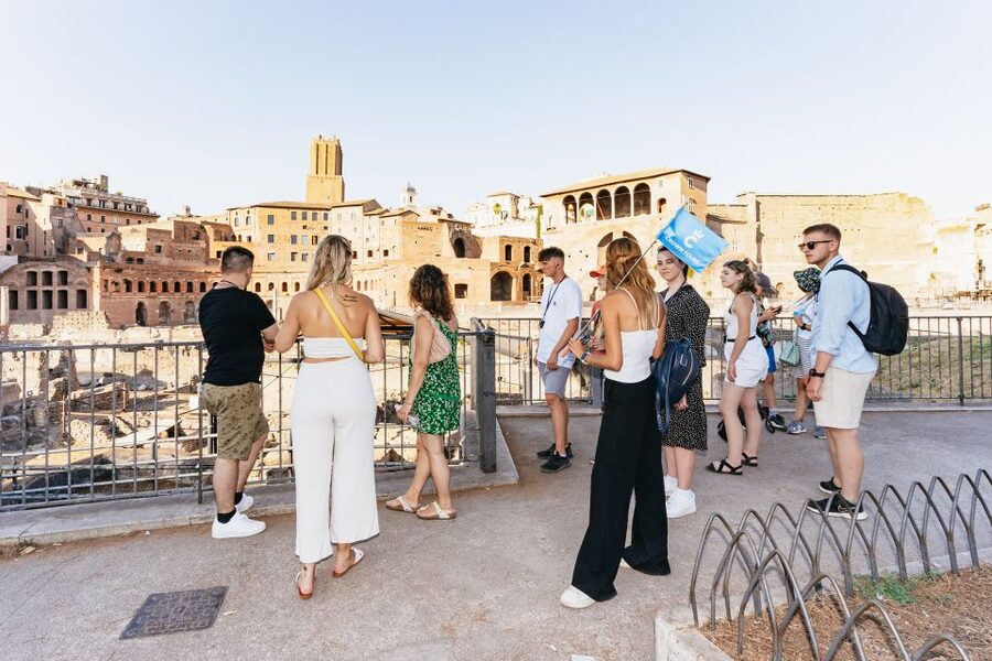 Rome: City Highlights Walking Tour - Piazza della Rotonda and the Pantheon after dark
