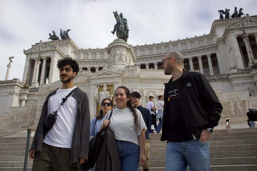 Rome: City Walking Tour in English or Spanish - Key points at a glance