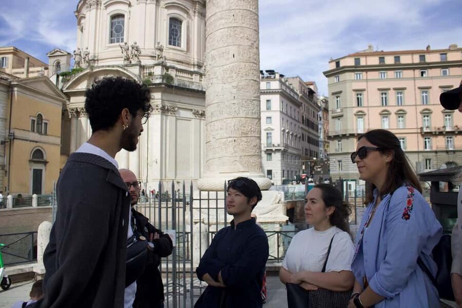 Rome: City Walking Tour in English or Spanish - Piazza Navona is a useful place to finish