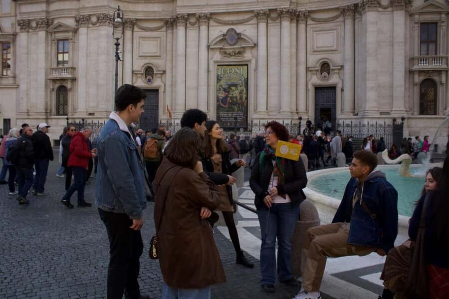 Rome: City Walking Tour in English or Spanish - The guides make the difference
