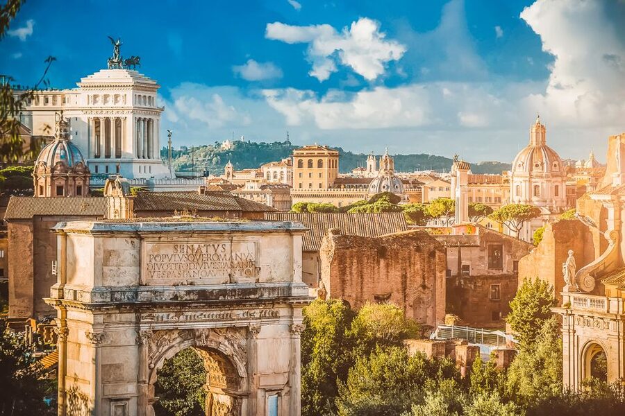 Rome: Colosseum Arena, Palatine Hill & Forum Guided Tour - Meeting the guide near the Roman Forum