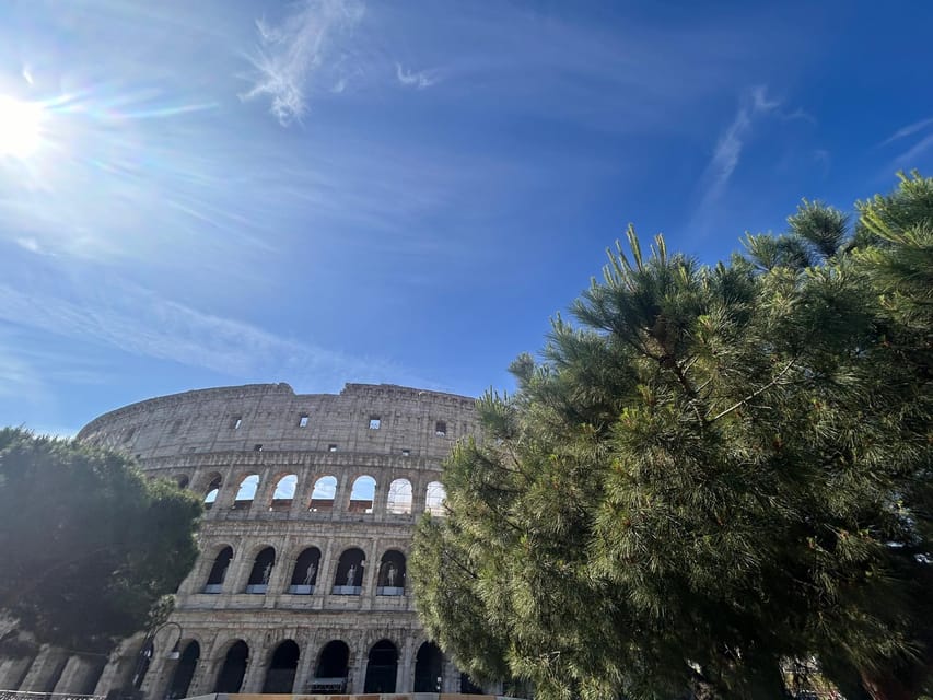 Rome: Colosseum Arena, Roman Forum & Palatine Tour - Walking through the Roman Forum for one hour