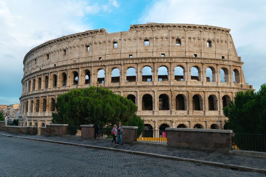 Rome: Colosseum Express Tour with Forum & Palatine Access - Palatine Hill and the broad Rome views