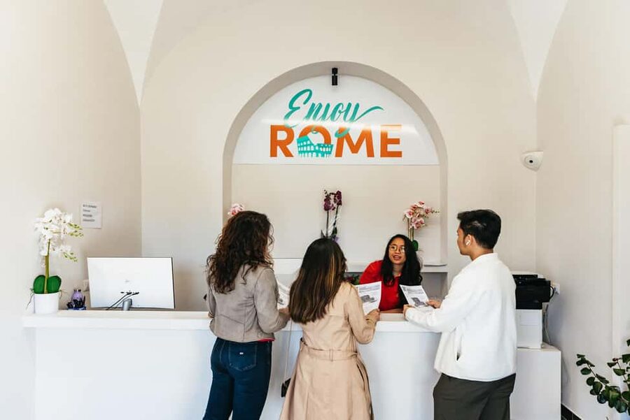 Rome: Colosseum, Forum & Palatine Hill Tour & Optional Arena - Who should book this tour?