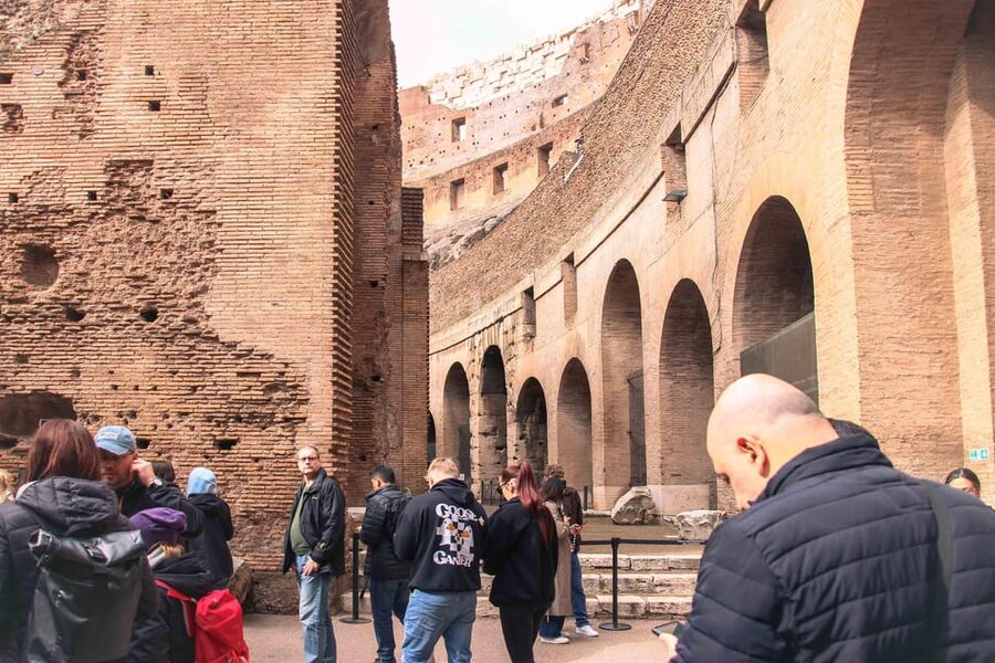 Rome: Colosseum & Forum with Audio Guide App -Optional Arena - The audio app: useful, but not foolproof