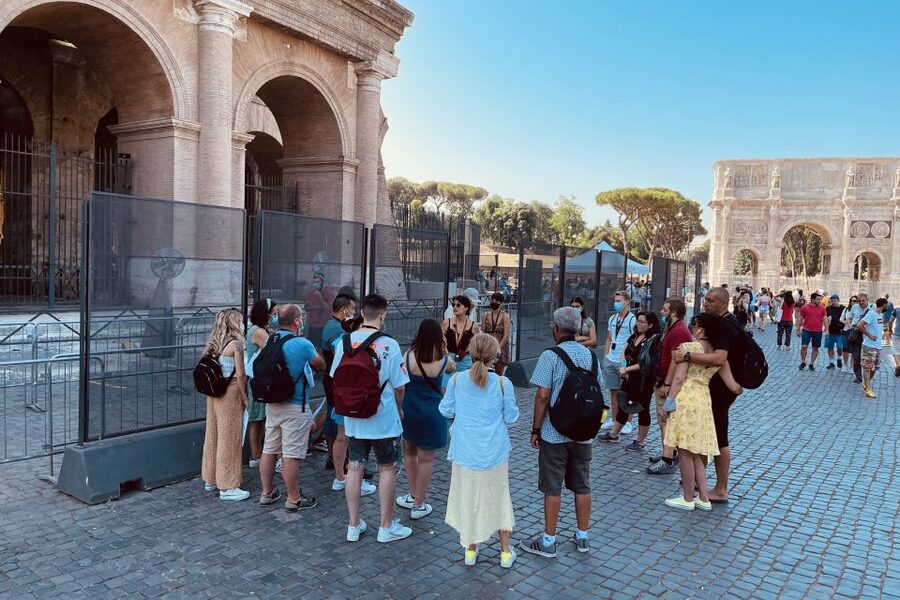 Rome: Colosseum Guided Tour with Entry Tickets - Roman Forum and Palatine Hill: the valuable extra