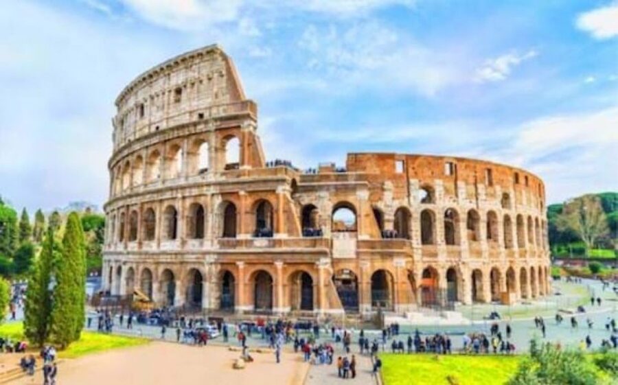 Rome: Colosseum Guided Tour with Forum Entry Experience - How the guide changes the Colosseum visit