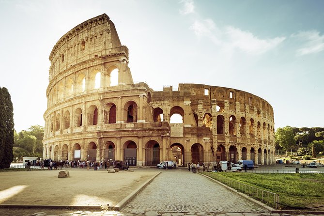 Rome: Colosseum, Palatine Hill and Roman Forum Guided Tour - Meeting at Santi Cosma e Damiano