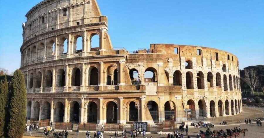 Rome: Colosseum, Roman Forum, and Palatine Hill Experience - Entering the Colosseum without the ticket queue