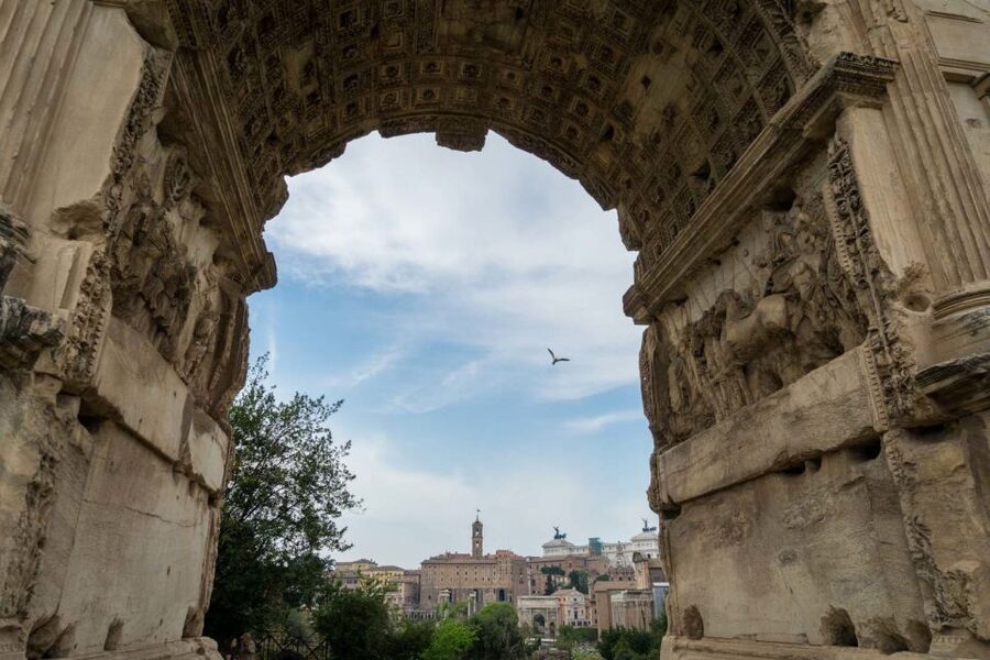 Rome: Colosseum, Roman Forum and Palatine Hill Group Tour - Timing, weather, and summer heat