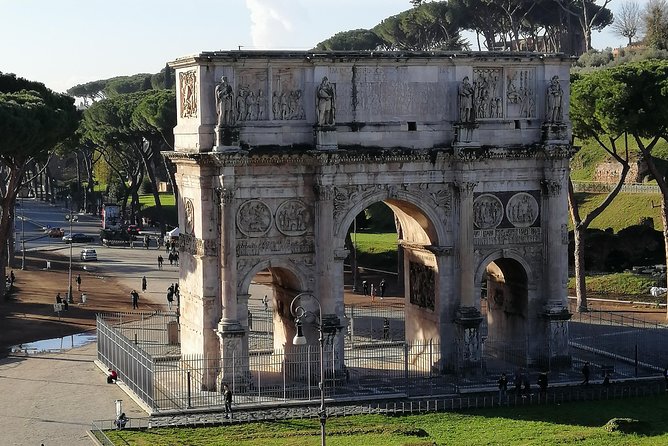 Rome: Colosseum, Roman Forum and Palatine Hill Private Tour - Walking through the Roman Forum