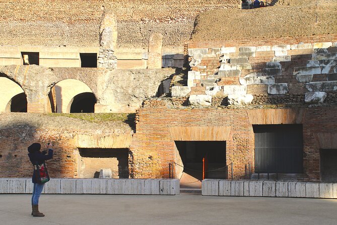 Rome: Colosseum, Roman Forum and Palatine Hill Private Tour - Seeing triumphal arches, Caesar’s Forum, and Mussolini’s Rome