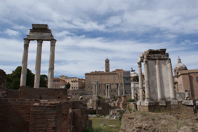 Rome: Colosseum, Roman Forum and Palatine Hill Private Tour - Climbing Palatine Hill for the best view