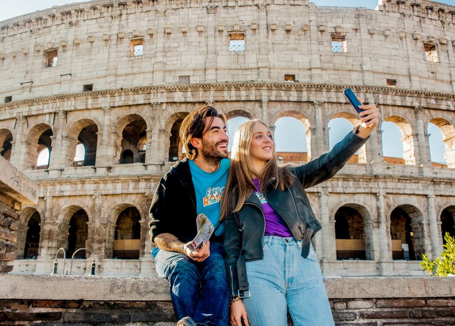 Rome: Colosseum, Roman Forum & Palatine Hill Tour - Palatine Hill and the view over Circus Maximus