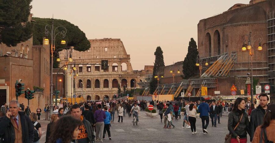 Rome: Colosseum, Roman Forum & Trajan's Market Exterior Tour - The Colosseum from the outside