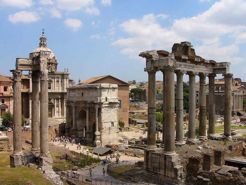 Rome: Colosseum with Access to Arena Floor and Ancient Rome - Using the audio app without losing your patience