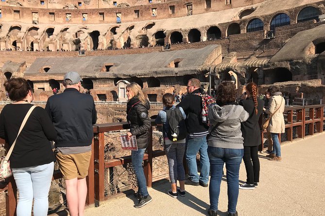 Rome: Colosseum with Arena, Roman Forum and Palatine Guided Tour - Guide quality and the use of visual aids