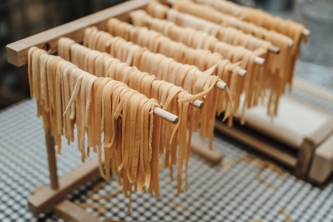 Rome Cooking Class: Make Pasta, Dine & Drink Wine With Local Chef - Pasta class or pizza class?