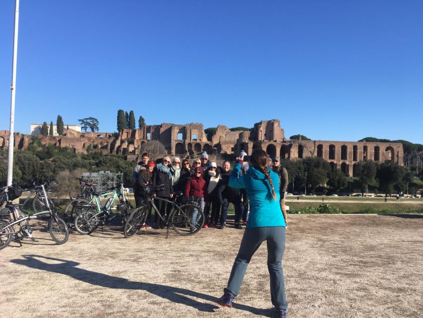 Rome: E-Bicycle Tour - The alternative route: Colosseum, Circus Maximus, and Aventine Hill