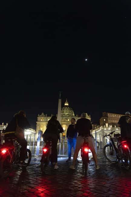Rome: E-Bike Night Tour with Food and Wine Tasting - Trevi Fountain, Trajan’s Market, and the Colosseum