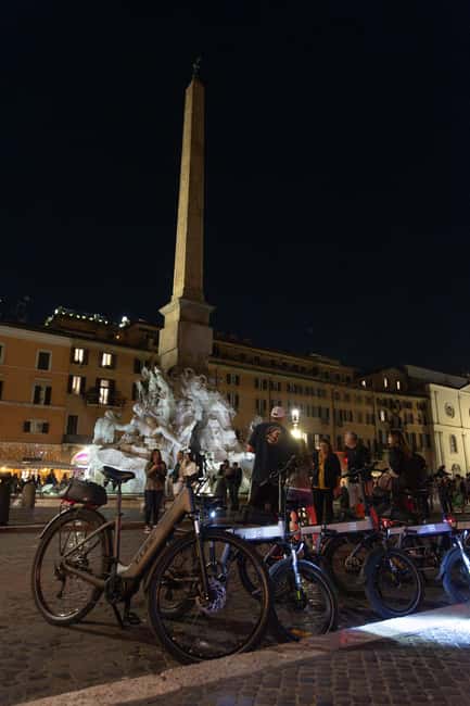 Rome: E-Bike Night Tour with Food and Wine Tasting - Castel Sant’Angelo and the food stop