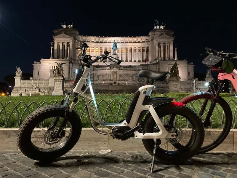 Rome: E-Bike Sunset Tour with Pizza Option - What the guides add to the evening