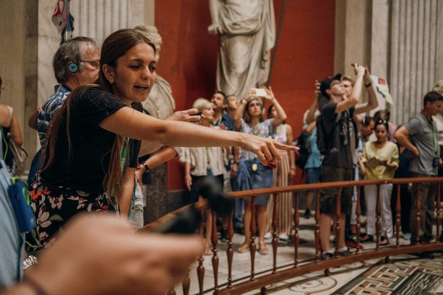 Rome: Early-Morning Vatican Museums and Sistine Chapel Tour - The Sistine Chapel with a useful handout