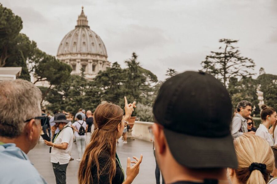 Rome: Early-Morning Vatican Museums and Sistine Chapel Tour - What the guides add to the experience