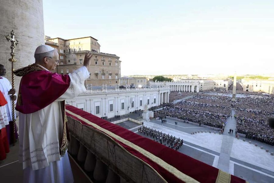 Rome: Escorted Papal Audience Experience with Entry Ticket - Meeting at The Rock Shop with Brastours
