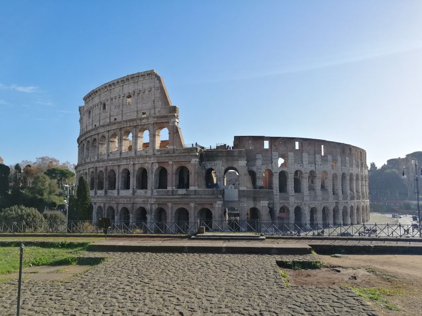 Rome: Exclusive Colosseum Underground and Roman Forum Tour - Guides who make the difference