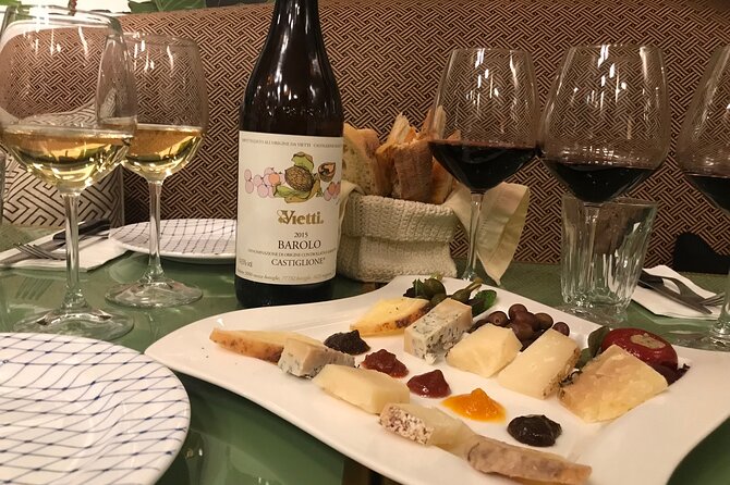 Rome Food Tour by the Vatican - Guides give the tour its human touch