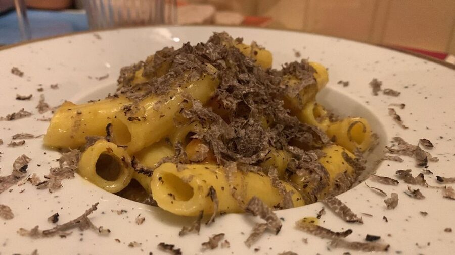Rome: Food Tour with Unlimited Food and Barolo Wine - Stop three: handmade Roman pasta at Il Segreto