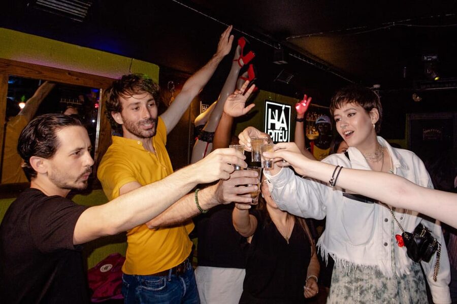Rome: Forbidden History Walking Tour & Pub Crawl with Drinks - The bars and the social rhythm