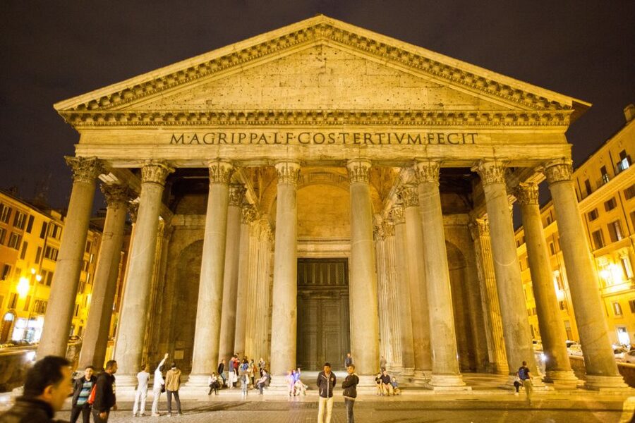 Rome: Guided City Center Evening Sightseeing Walking Tour - Pace, comfort, and the practical realities