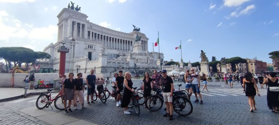 Rome: Highlights Bike Tour - Why a bicycle works so well in central Rome