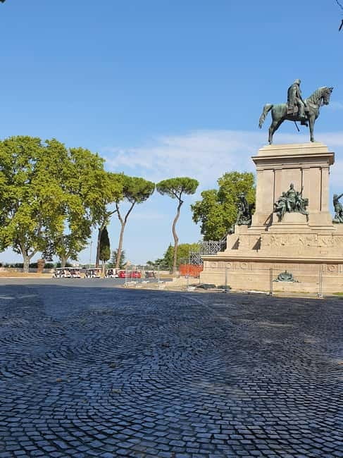 Rome: Highlights Golf Cart Tour with Pizza Snack & Gelato - Colosseum, Palatine Hill, and the ancient heart