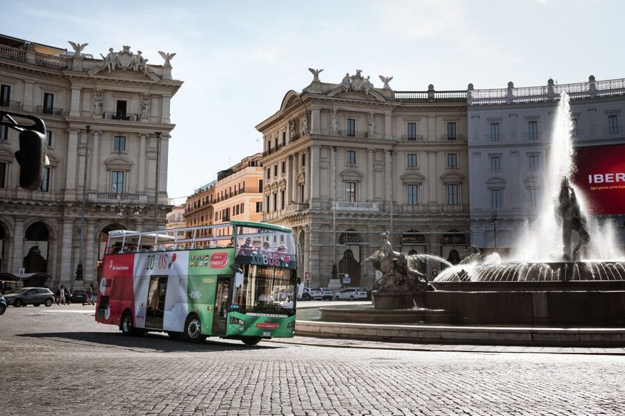 Rome: Hop-On Hop-Off Open-Top Bus City Tour - Piazza Venezia and the route toward Vatican City
