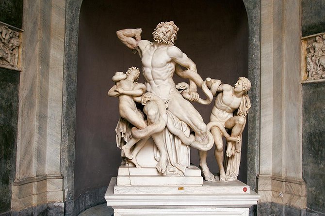 Rome in a Day Tour with Vatican, Colosseum and Historic Center - Trevi Fountain and Rome’s film-set streets