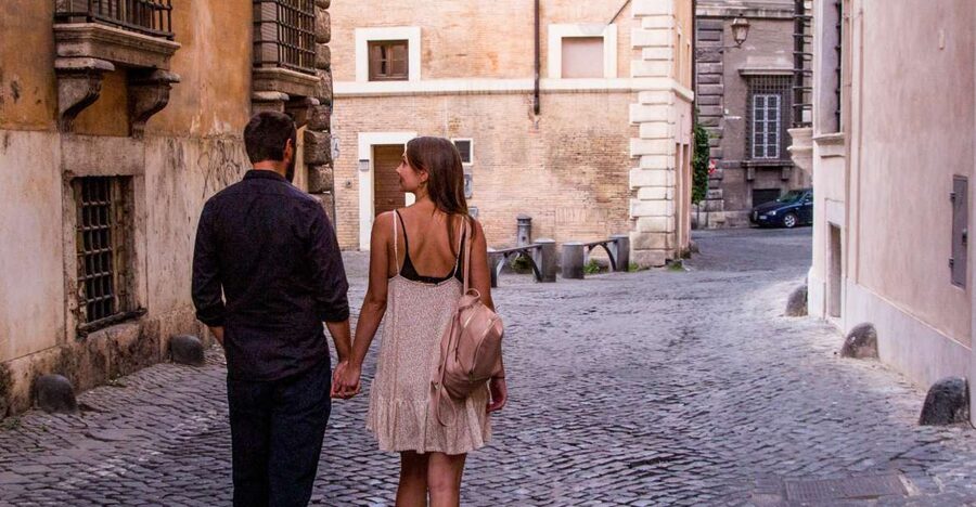 Rome: Jewish Ghetto Walking Tour - Entering the Jewish Ghetto with context