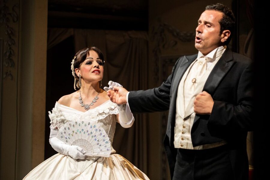 Rome: La Traviata at St. Paul's Within the Walls - Act One: meeting Violetta and Alfredo