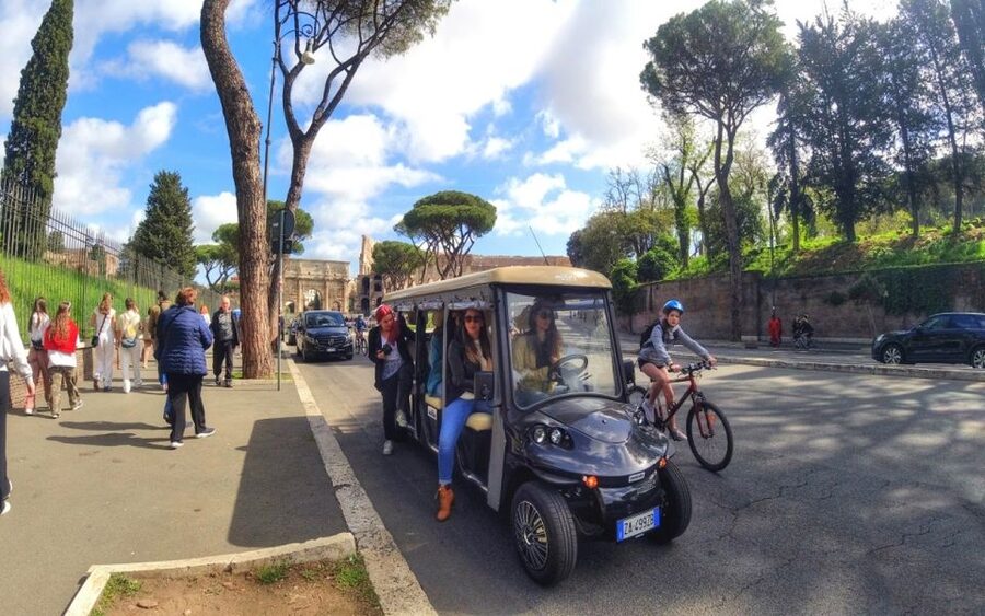 Rome: Night Tour of the City by Golf Cart (Private option) - Piazza Venezia and Rome’s busy center