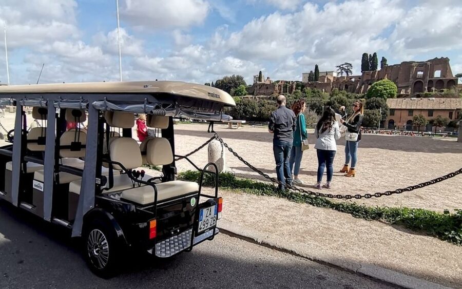 Rome: Night Tour of the City by Golf Cart (Private option) - Piazza Navona and the pleasures of a Roman square