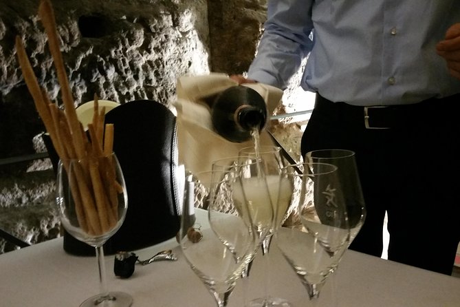 Rome Pantheon: Fine Food & Wine Pairing Dinner with Sommelier - Four Italian Wines, Explained Without the Snobbery