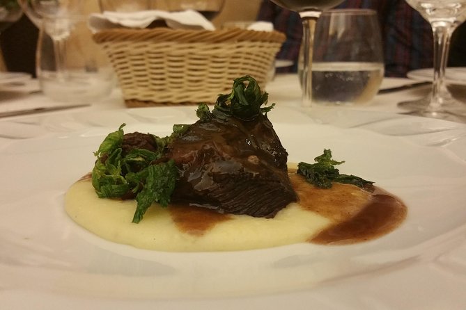 Rome Pantheon: Fine Food & Wine Pairing Dinner with Sommelier - The Restaurant Setting Near Casa Bleve