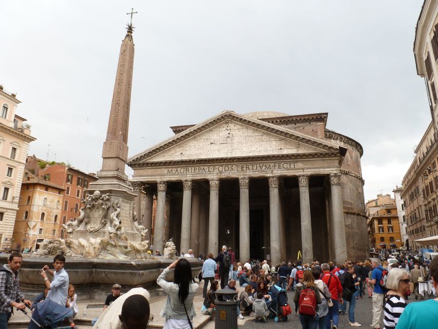 Rome: Pantheon Guided Tour with Entry Ticket and Headsets - Getting inside with the express entry