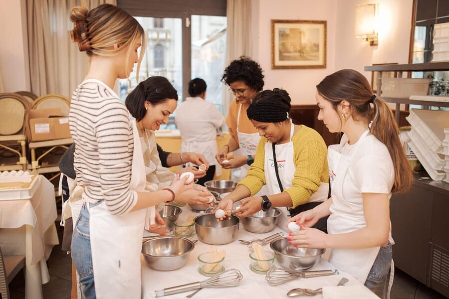 Rome: Pasta and Tiramisu Cooking Class in Piazza Navona - The instructors make or break the afternoon