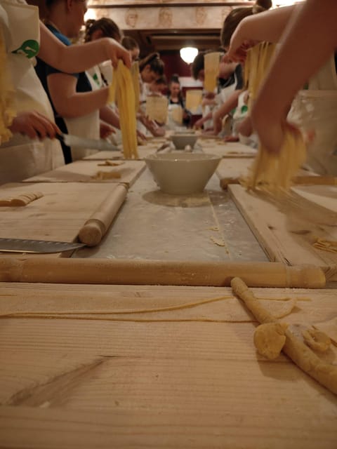 Rome: Pasta & Tiramisu Cooking Class near the Spanish Steps - The Group Atmosphere and Teaching Style