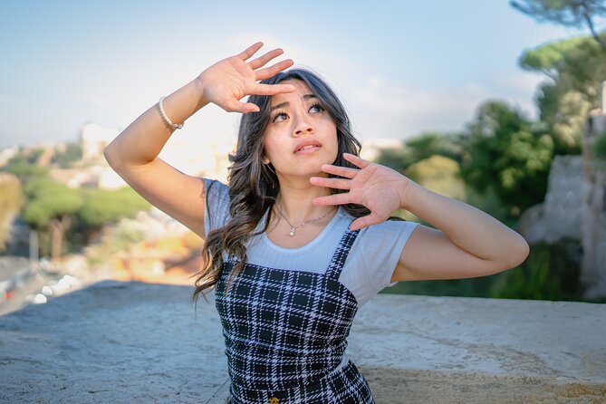 Rome: Photo Shoot in Rome with Professional Photographer - Walking toward the Pantheon