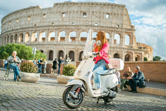 Rome: Photo Shoot in Rome with Professional Photographer - How the photographer helps you look natural